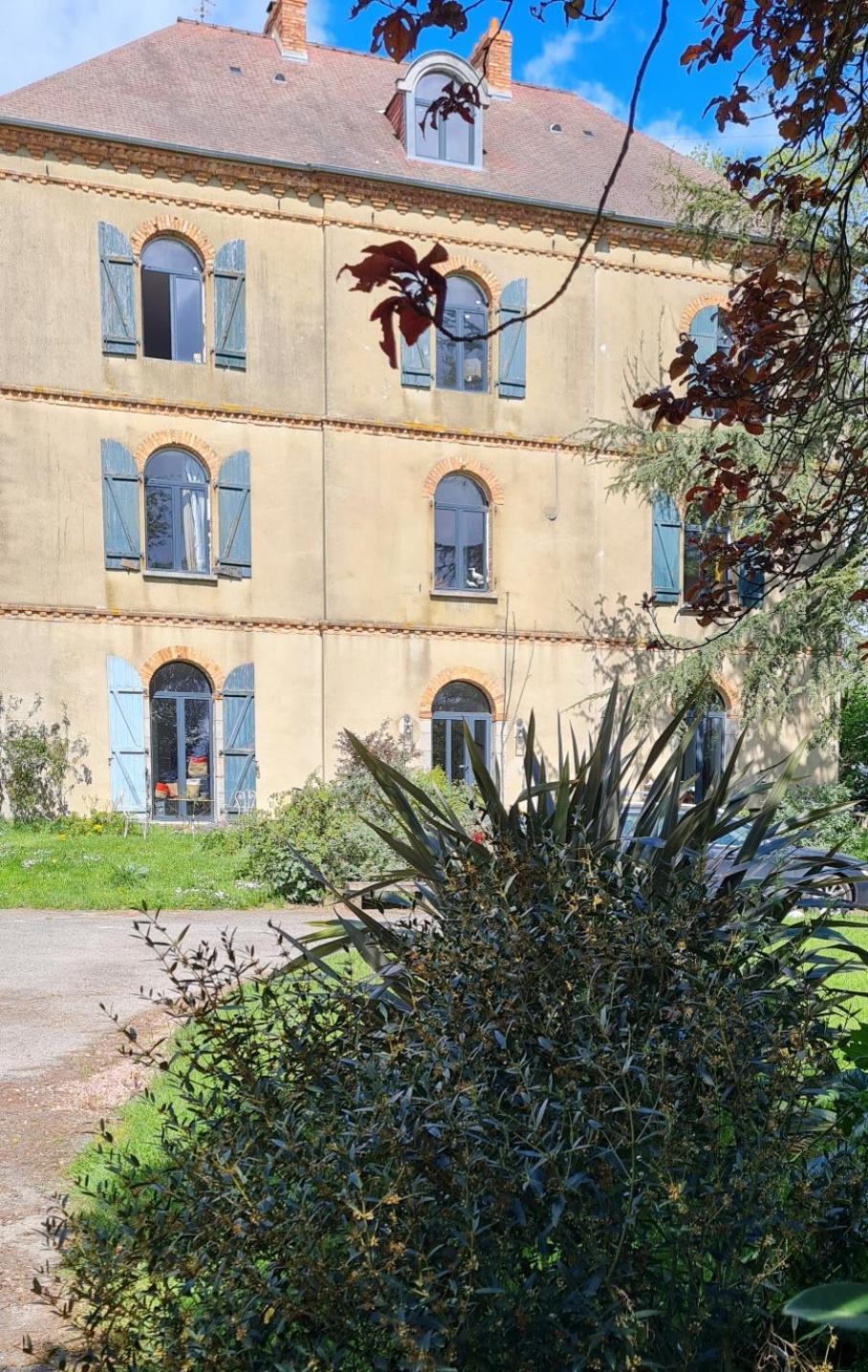 Manoir Du Haut Jusse Vezin-le-Coquet Exterior photo